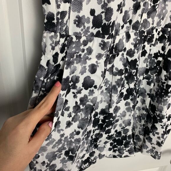 NEW MICHAEL Kors Floral Print Romper - Picture 3 of 8